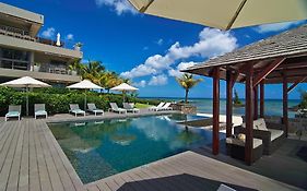 Bon Azur Beachfront Suites & Penthouses With Lov