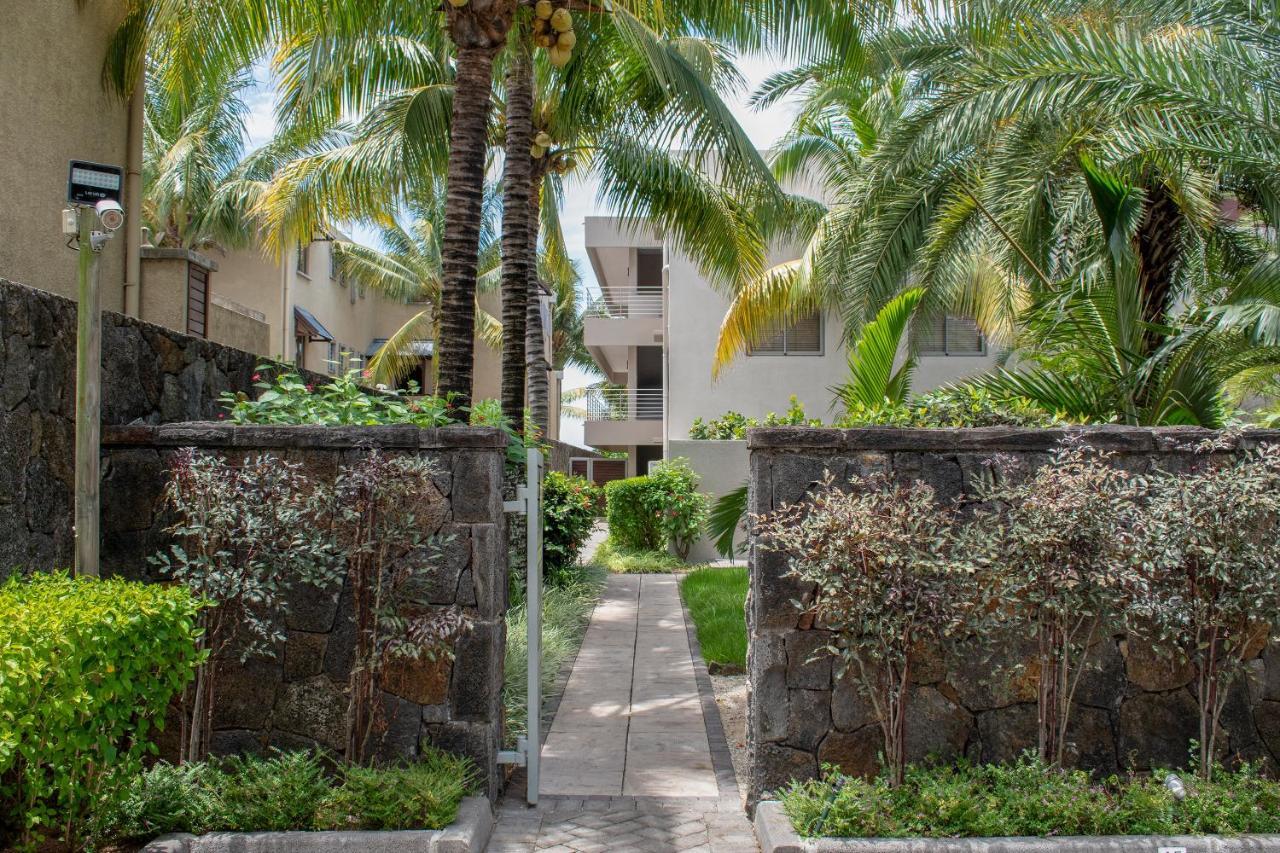 Bon Azur Beachfront Suites & Penthouses With Lov Trou aux Biches Buitenkant foto