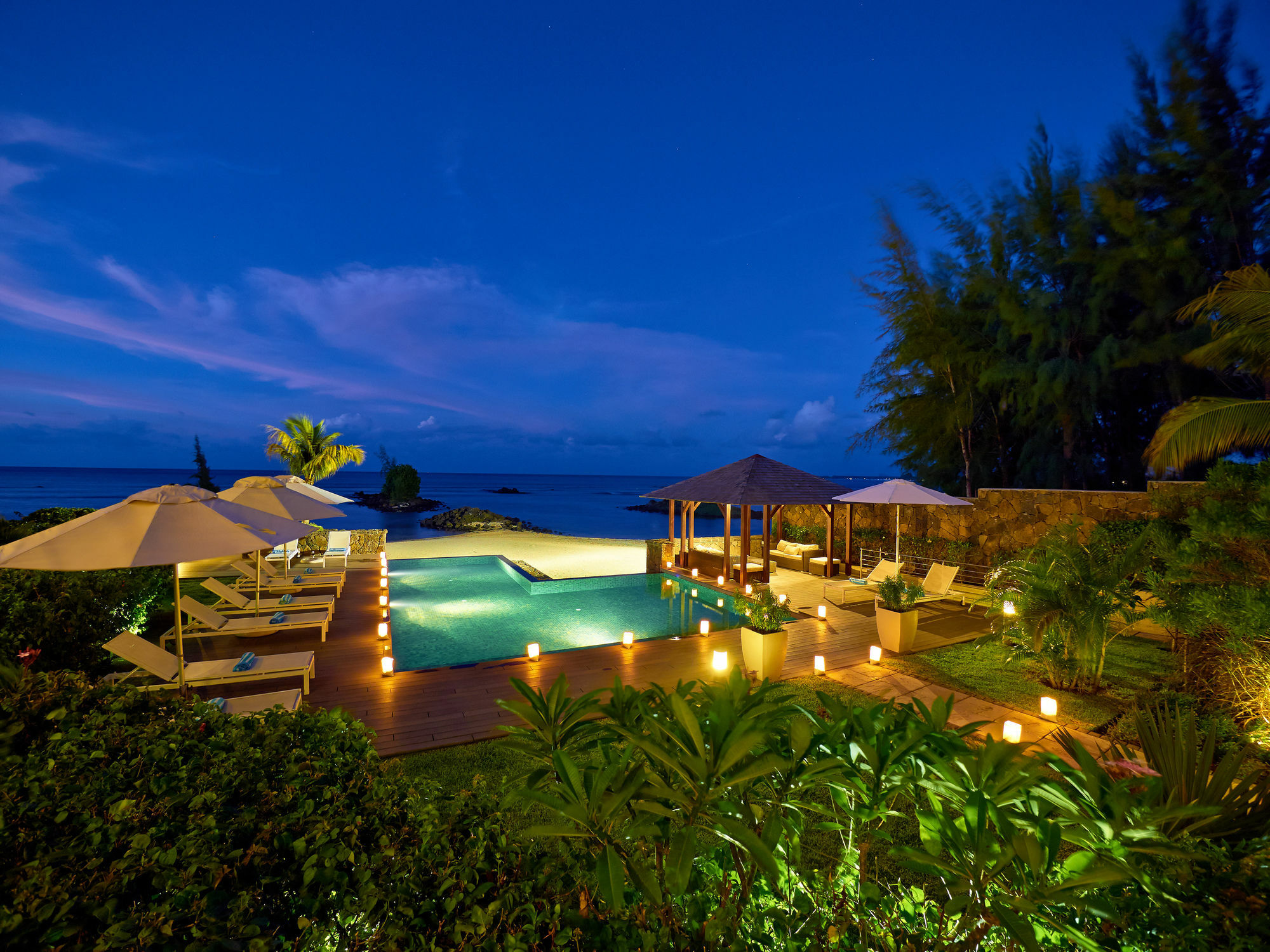 Bon Azur Beachfront Suites & Penthouses With Lov Trou aux Biches Buitenkant foto